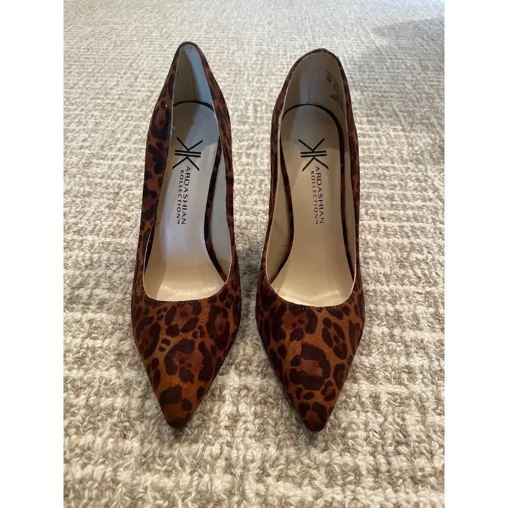 New KARDASHIAN Leopard Print 4” Stilleto Heels Sz 6